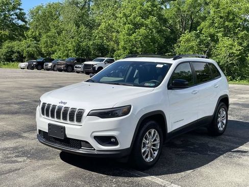 Used 2022 Jeep Cherokee Latitude Lux w/ Sun & Sound Group AWD/4WD image 7