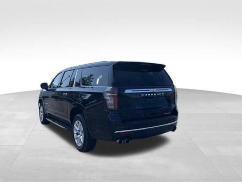 Used 2024 Chevrolet Suburban Premier AWD/4WD image 3