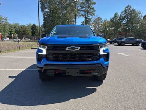 Used 2025 Chevrolet Silverado 1500 LT Trail Boss w/ Convenience Package II AWD/4WD image 3