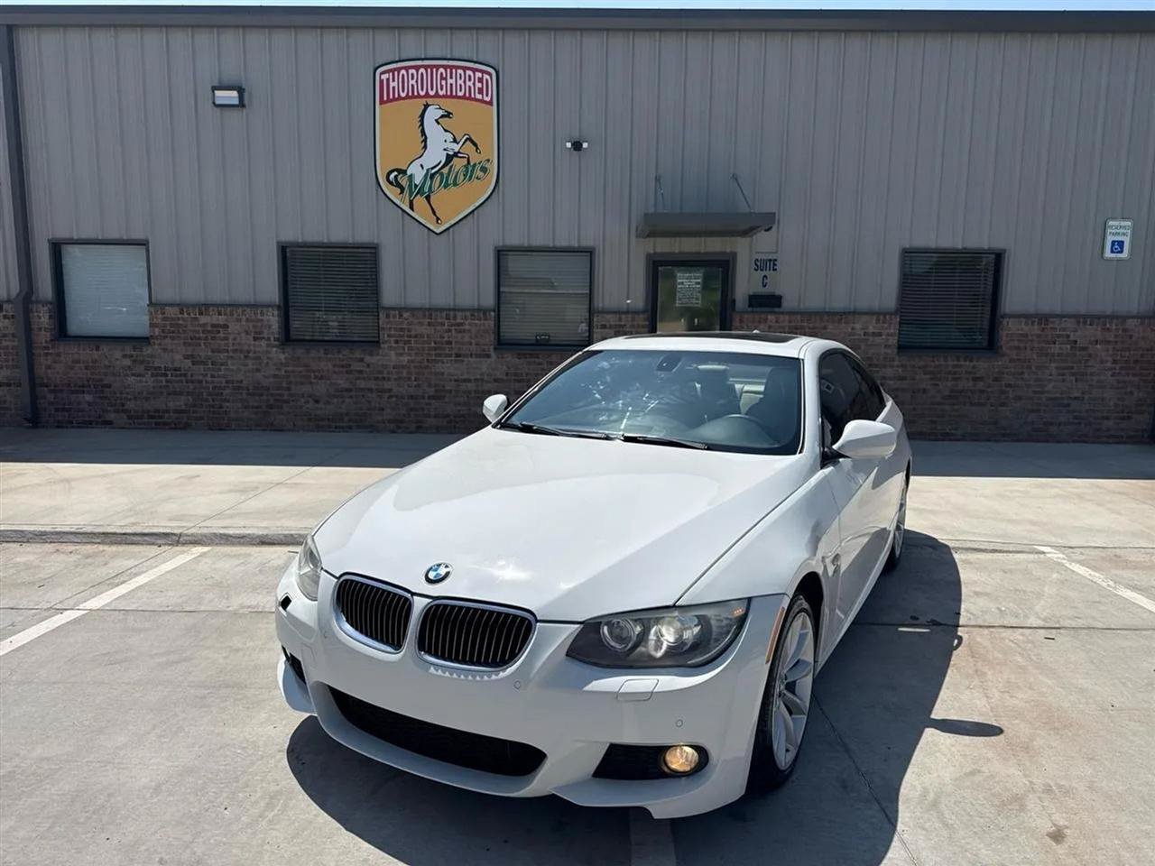 Used 2013 BMW 328i xDrive Coupe AWD/4WD image 3