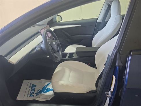 Used 2022 Tesla Model 3 Long Range AWD/4WD image 3