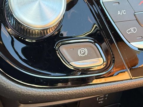 New 2026 Chrysler Pacifica Pinnacle FWD image 30