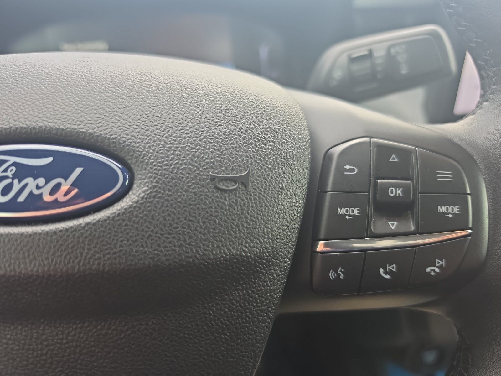 Used 2025 Ford Maverick XLT w/ XLT Luxury Package FWD image 13