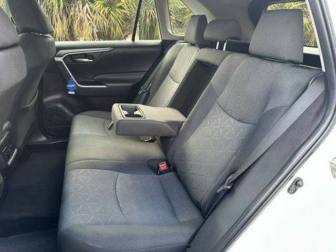 Used 2020 Toyota RAV4 XLE image 31