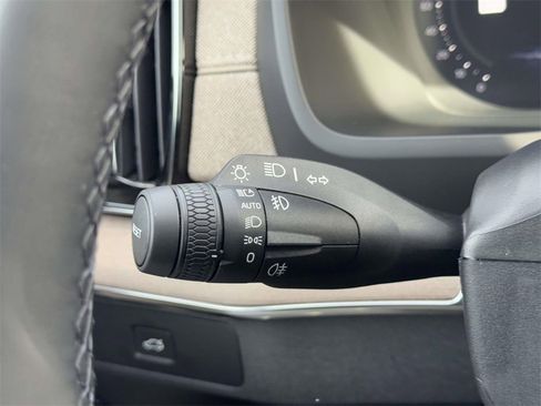Used 2026 Volvo XC90 B6 Plus w/ Protection Package image 21