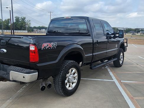 Used 2013 Ford F250 Lariat w/ Lariat Interior Pkg image 4