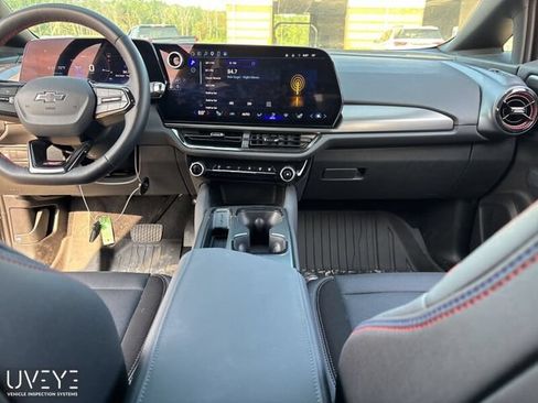 Used 2025 Chevrolet Equinox EV RS FWD image 7