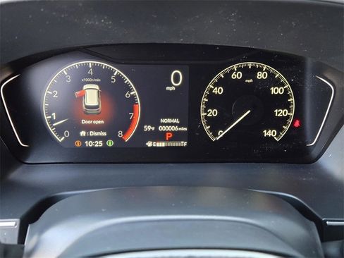 New 2025 Honda Pilot Touring image 24