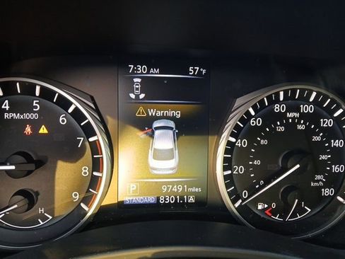 Used 2019 INFINITI Q50 Luxe w/ Essential Package (3.0T Luxe) image 2