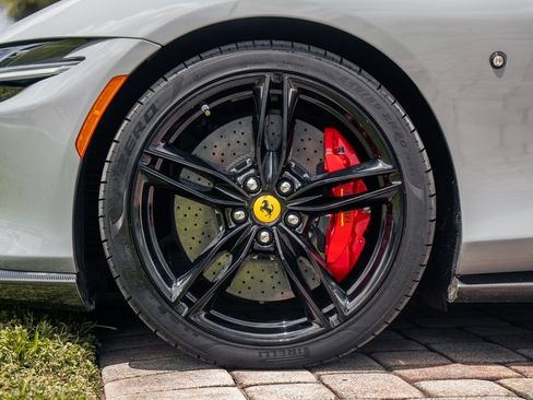 Used 2022 Ferrari Roma RWD image 16