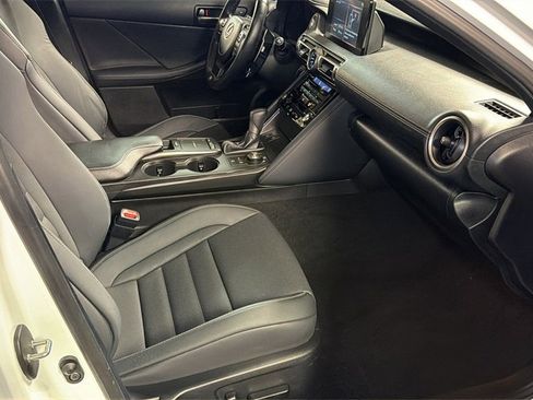 Certified 2022 Lexus IS 350 F Sport image 10