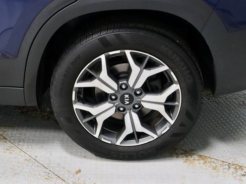 Used 2021 Kia Seltos EX image 18