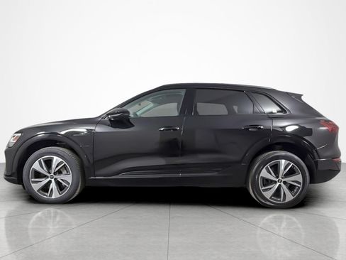 Used 2024 Audi Q8 e-tron Premium Plus AWD/4WD image 2