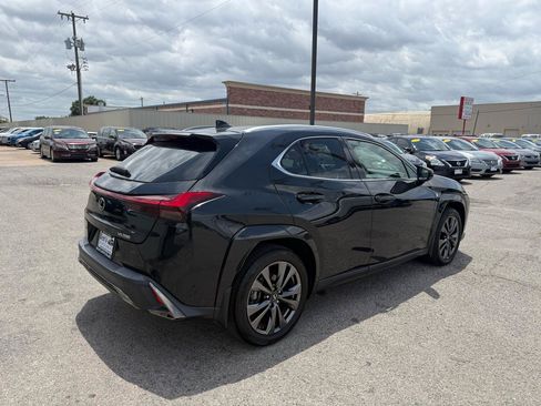 Used 2022 Lexus UX 200 F Sport w/ Accessory Package (Z2) FWD image 6