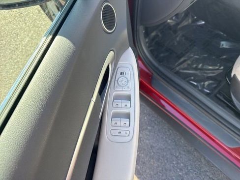 Used 2023 Hyundai Sonata SE w/ Cargo Package image 14