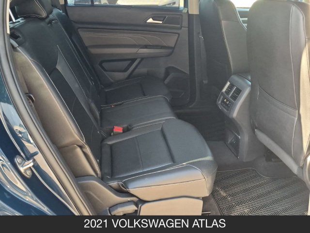 Used 2021 Volkswagen Atlas SEL R-Line w/ Atlas Adventure Package AWD/4WD image 22