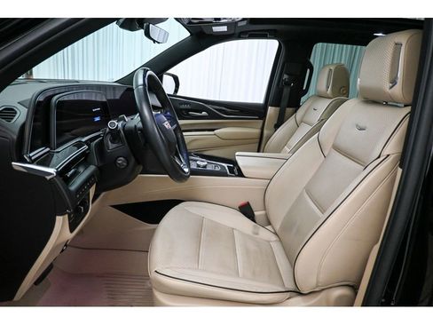Used 2023 Cadillac Escalade Premium Luxury w/ Performance Package image 10
