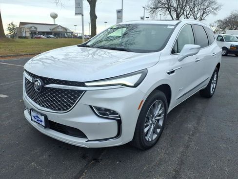 Used 2023 Buick Enclave Avenir w/ Avenir Technology Package image 3