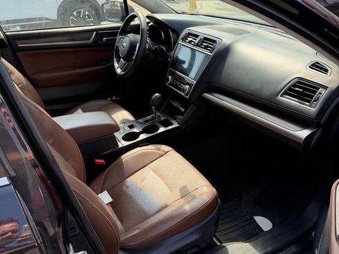 Used 2018 Subaru Outback 3.6R Touring AWD/4WD image 9