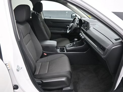 Certified 2025 Honda CR-V EX image 25