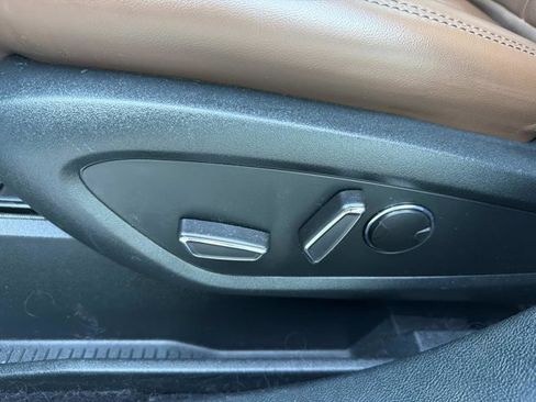 Used 2022 Lincoln Nautilus Reserve w/ Luxury Package image 12