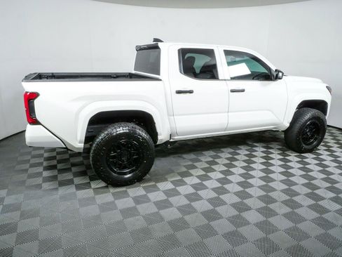Used 2025 Toyota Tacoma SR AWD/4WD image 2