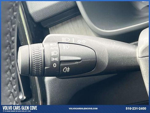 Certified 2025 Volvo XC40 B5 Ultra w/ Protection Package Premier image 24