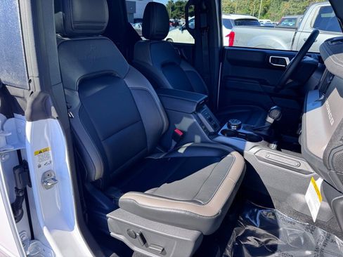 New 2025 Ford Bronco Outer Banks image 25
