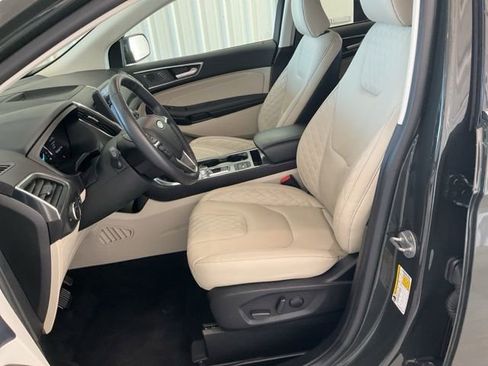 Used 2023 Ford Edge Titanium AWD/4WD image 4