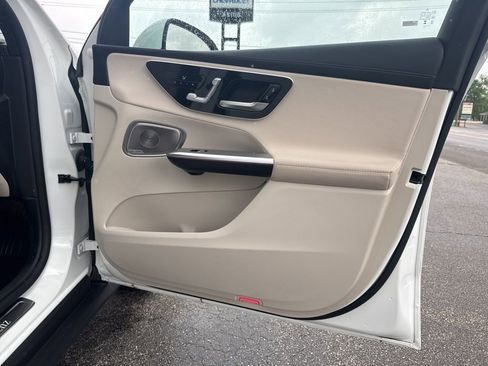 Used 2023 Mercedes-Benz GLC 300 4MATIC image 22