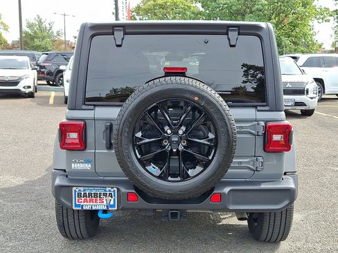 Used 2023 Jeep Wrangler Unlimited Sahara image 5