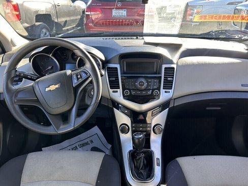 Used 2016 Chevrolet Cruze LS image 35