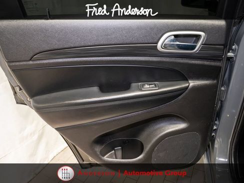 Used 2021 Jeep Grand Cherokee Laredo X AWD/4WD image 11
