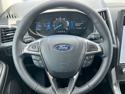 Used 2024 Ford Edge Titanium AWD/4WD image 22