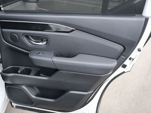 Certified 2025 Honda Pilot Elite image 15