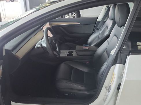 Used 2022 Tesla Model 3 Long Range image 2