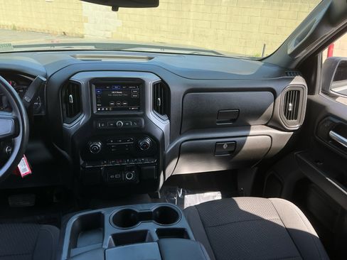 Used 2021 Chevrolet Silverado 1500 Custom image 16