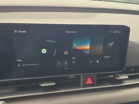 New 2026 Kia Carnival EX FWD image 24