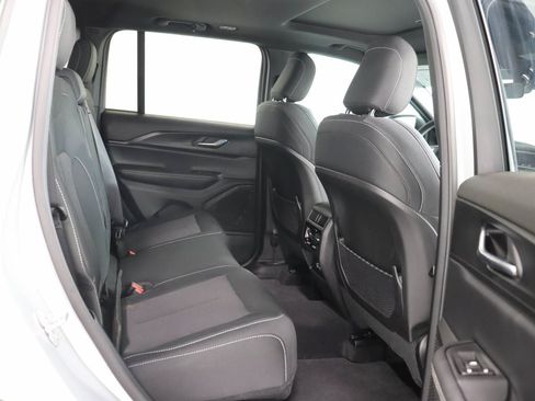 Used 2025 Jeep Grand Cherokee Laredo X w/ Trailer Tow Package RWD image 19