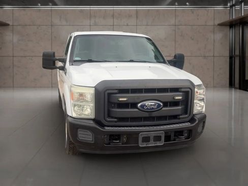 Used 2014 Ford F250 XL RWD image 2