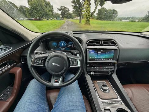 Used 2017 Jaguar F-PACE S AWD/4WD image 97