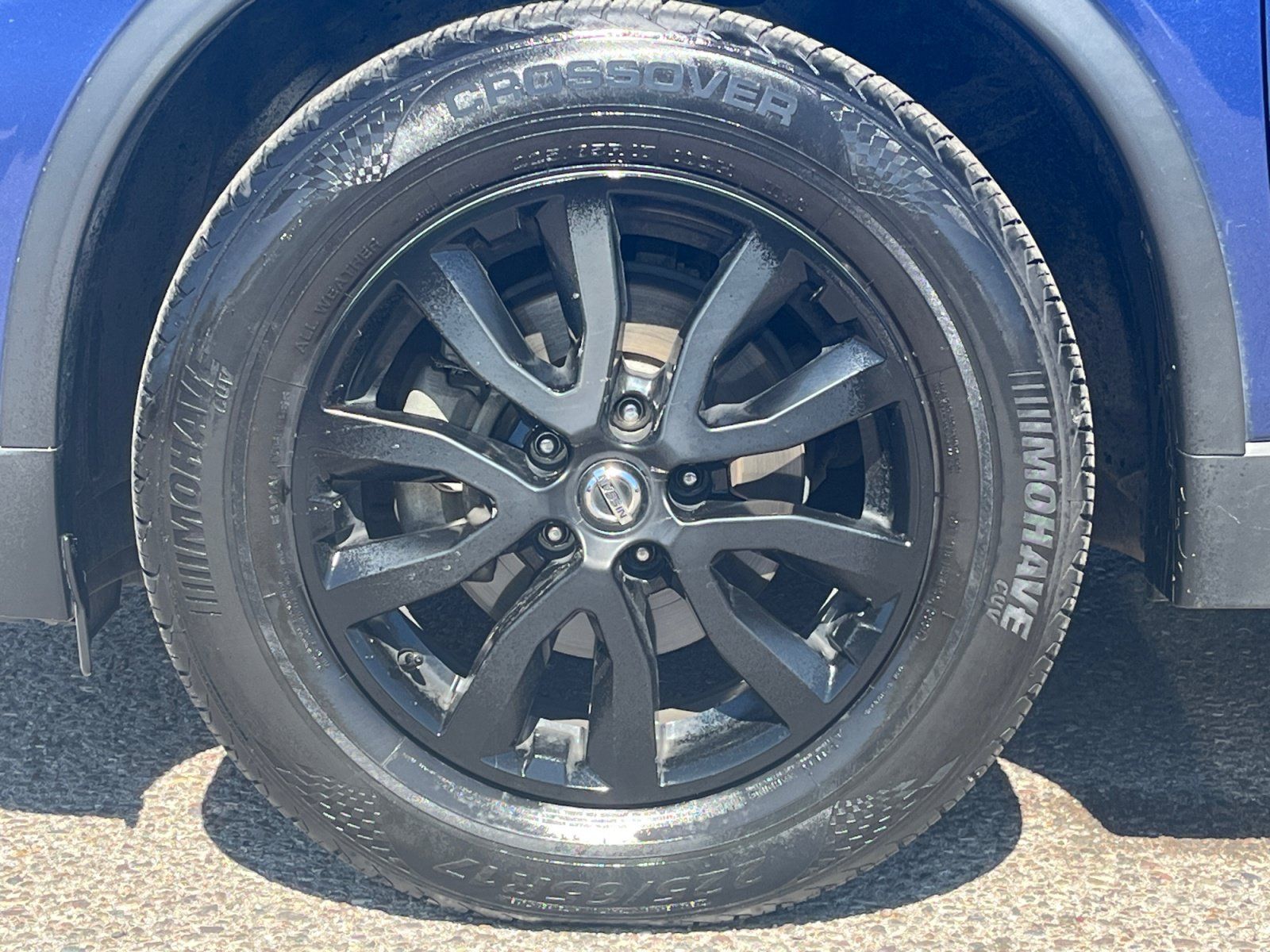 Used 2019 Nissan Rogue SV FWD image 12