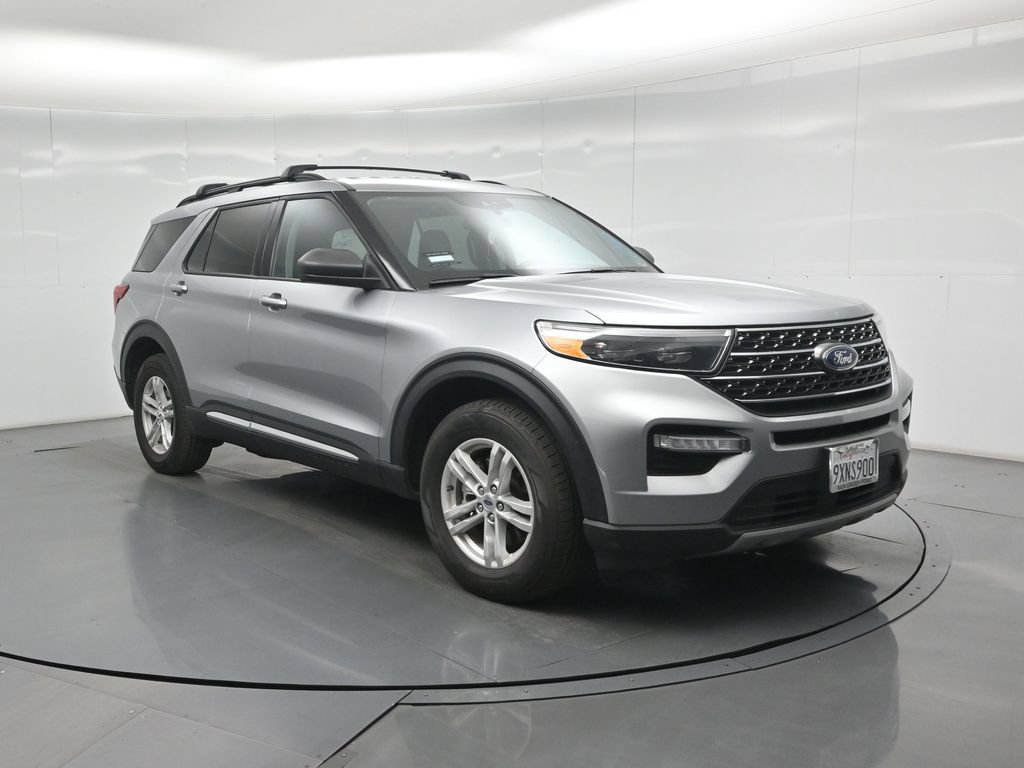 Used 2024 Ford Explorer XLT w/ Equipment Group 202A AWD/4WD image 55