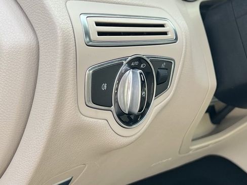 Used 2015 Mercedes-Benz C 300 4MATIC Sedan image 24