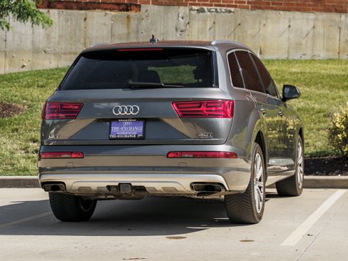 Used 2018 Audi Q7 3.0T Premium Plus w/ Premium Plus Package AWD/4WD image 3