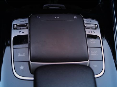 Used 2020 Mercedes-Benz GLB 250 image 18