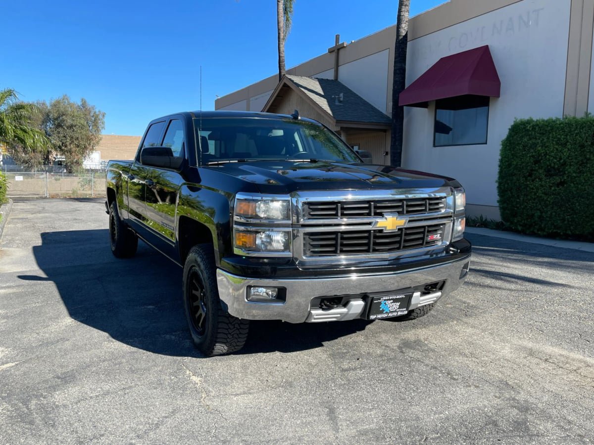 Used 2015 Chevrolet Silverado 1500 LT AWD/4WD image 3