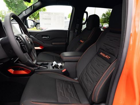 New 2025 Nissan Frontier PRO-4X w/ Pro Convenience Package image 19