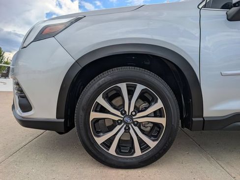 Used 2023 Subaru Forester Limited w/ Popular Package #2 AWD/4WD image 12