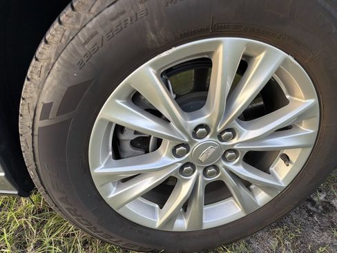 Used 2024 Cadillac XT6 Luxury FWD image 5